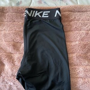 Nike pot leggings